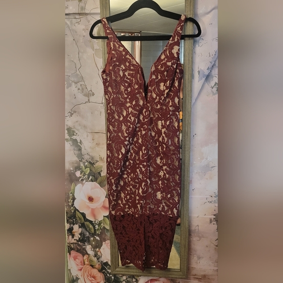Elegant Lace Burgundy Dress - Picture 2 of 6